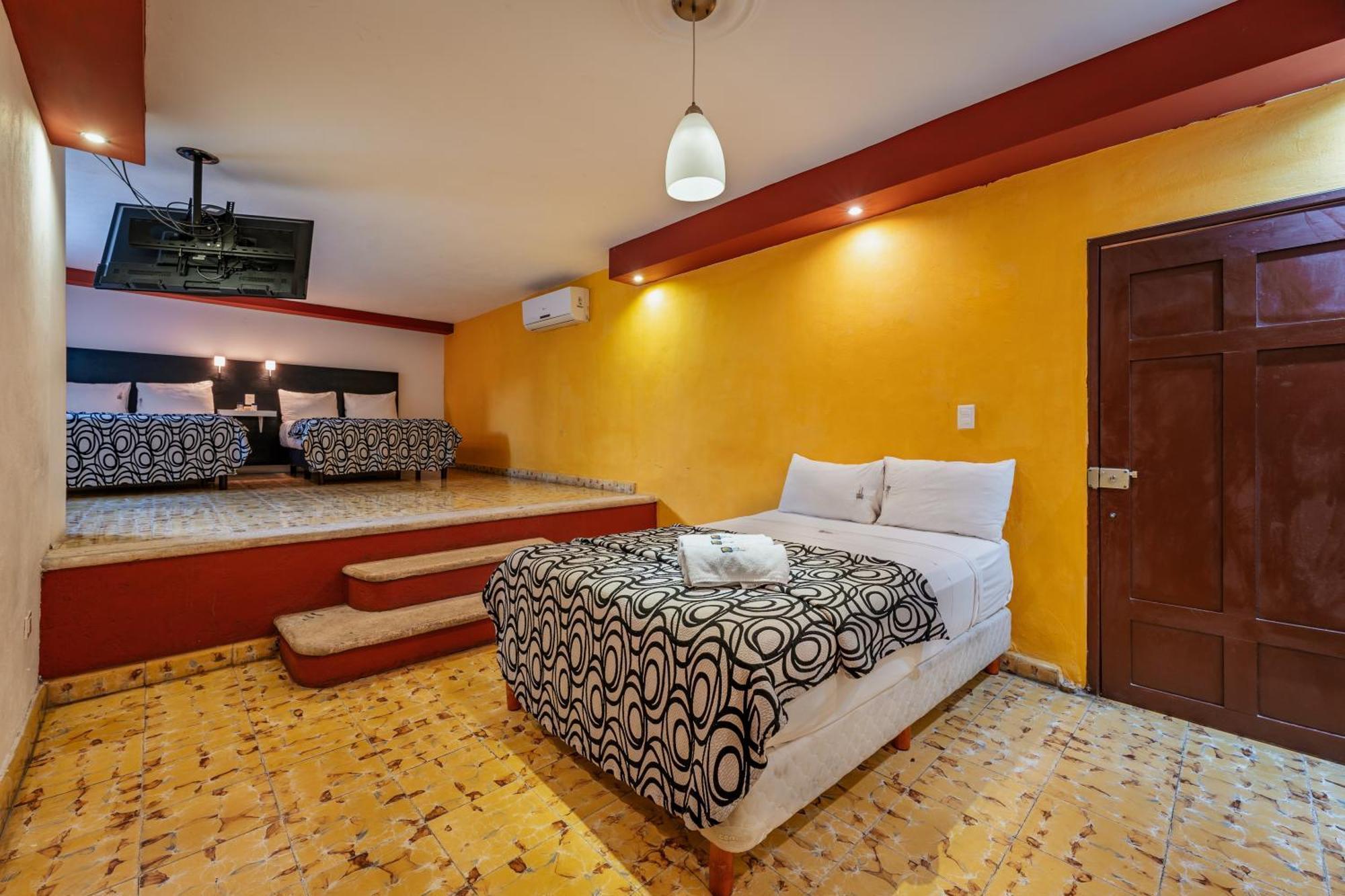 Hotel Santiago Mérida Buitenkant foto