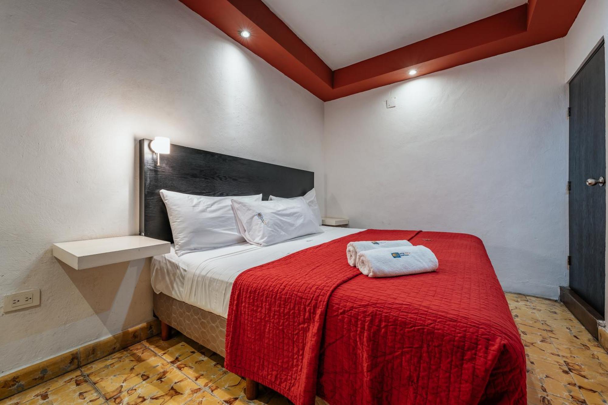 Hotel Santiago Mérida Buitenkant foto