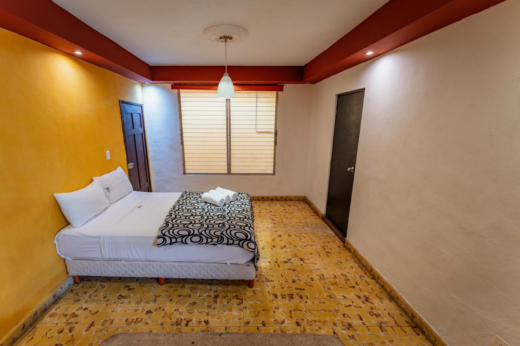 Hotel Santiago Mérida Buitenkant foto