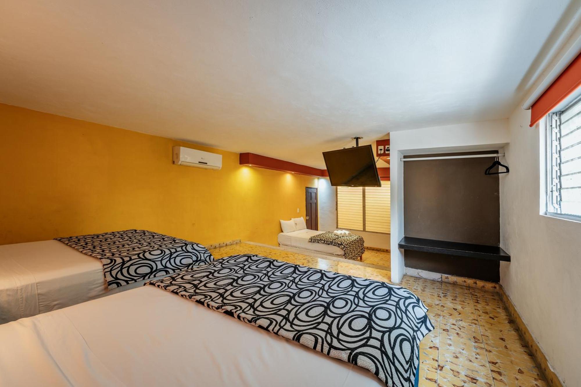 Hotel Santiago Mérida Buitenkant foto