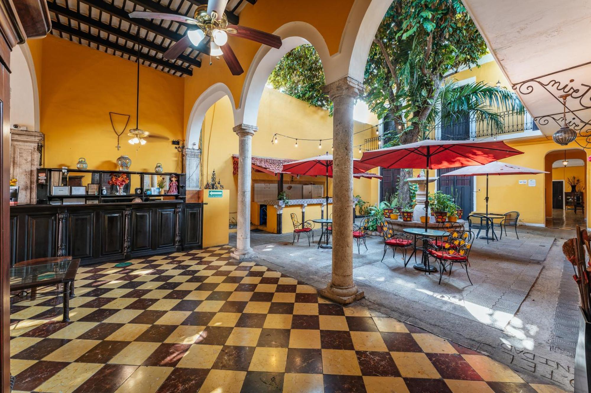 Hotel Santiago Mérida Buitenkant foto